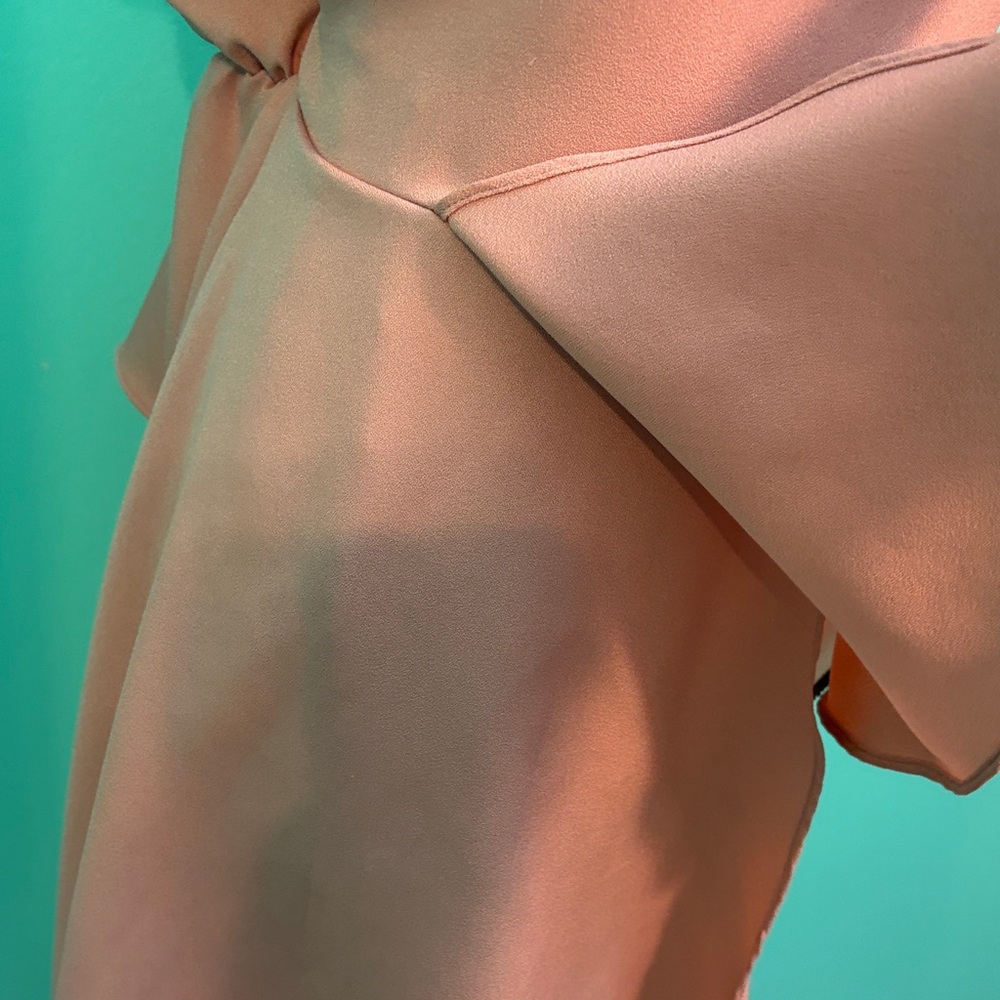 L.N.V. Chic Asymmetrical Ruffle Top - Picture 4 of 14